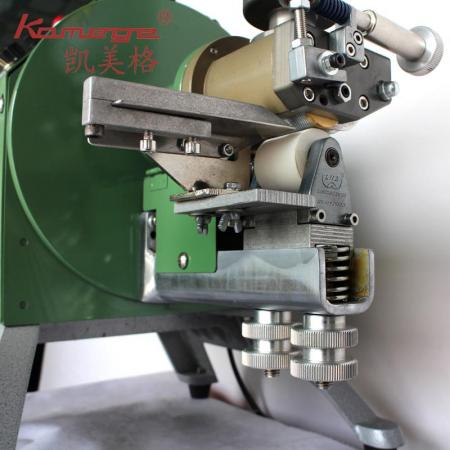 XD-309 Leather Shoe Edge Gluing Machine